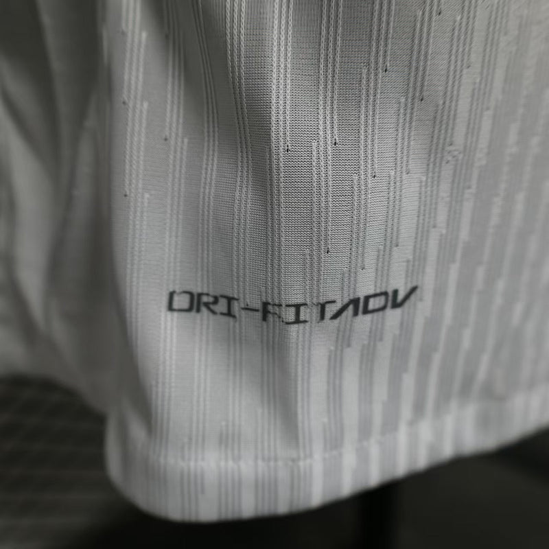 Camisa Barcelona 25/26 Special Edition Jogador - Branco